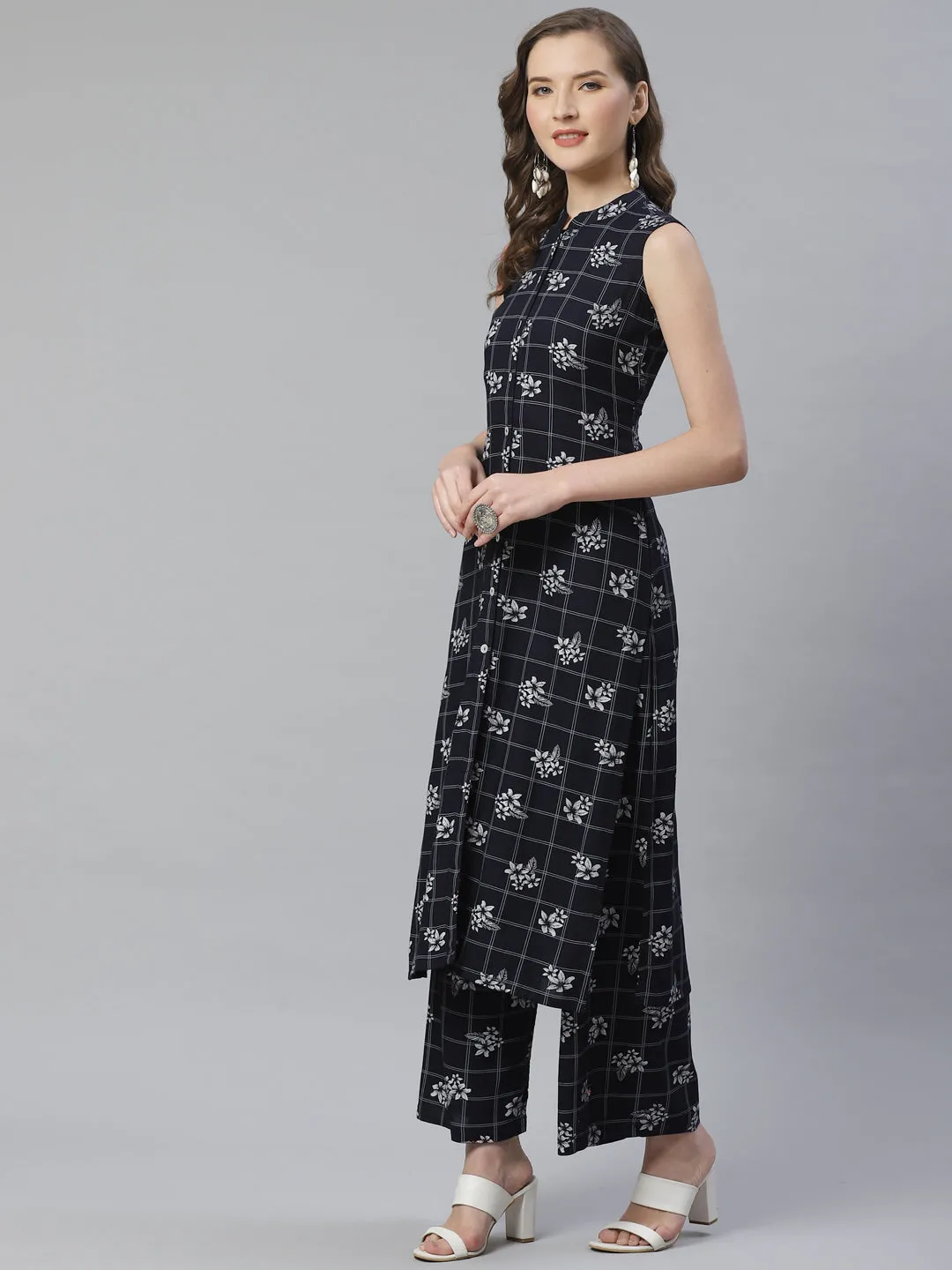 Jashvi Women Black & White Floral Printed Kurta with Palazzos