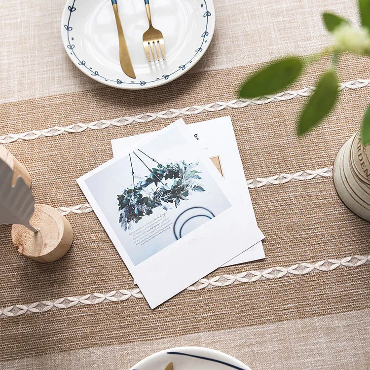 Minimalist Tablecloth With Tassels