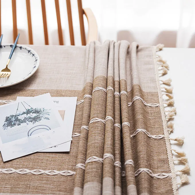 Minimalist Tablecloth With Tassels
