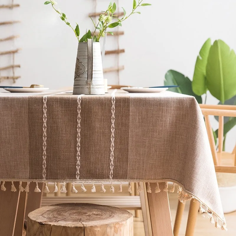 Minimalist Tablecloth With Tassels