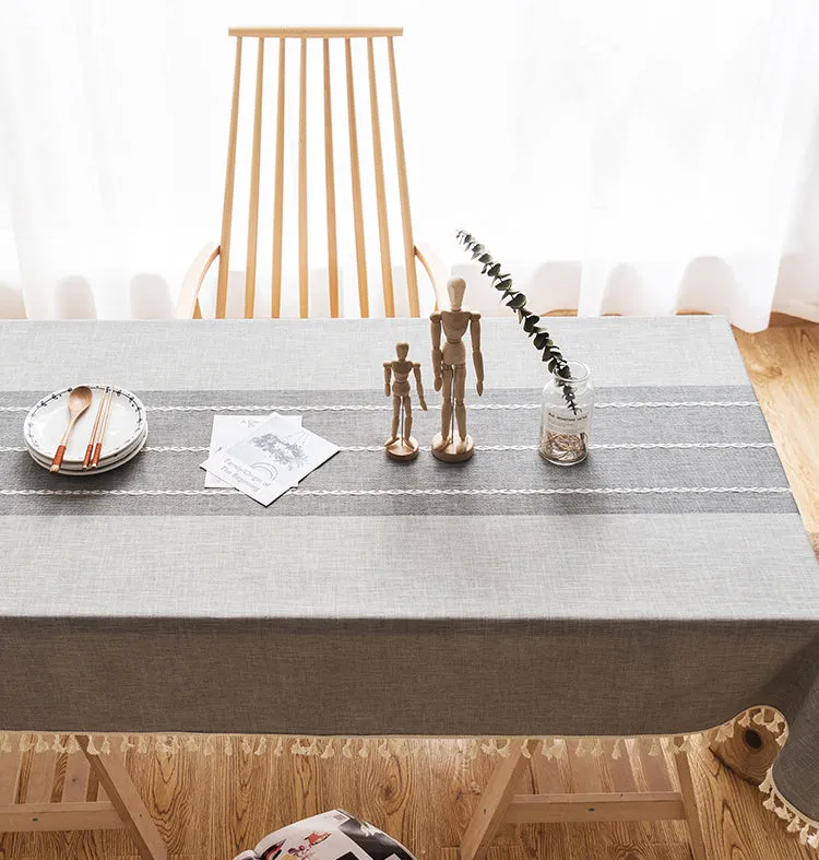 Minimalist Tablecloth With Tassels