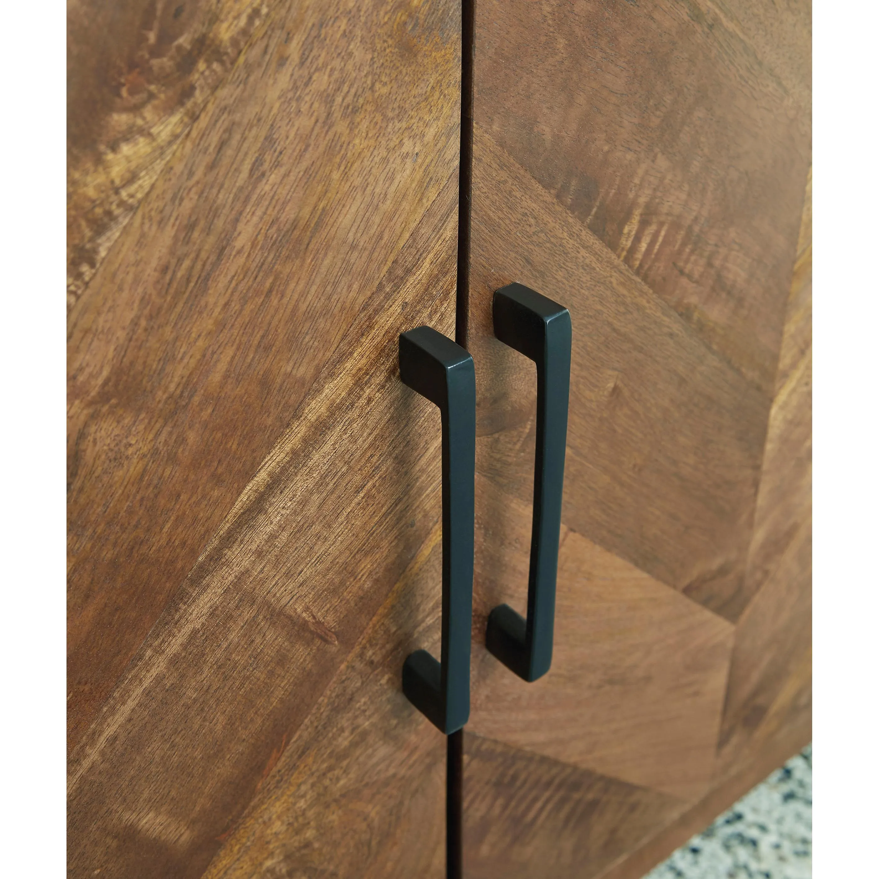 Signature Design by Ashley Prattville A4000308 Accent Cabinet